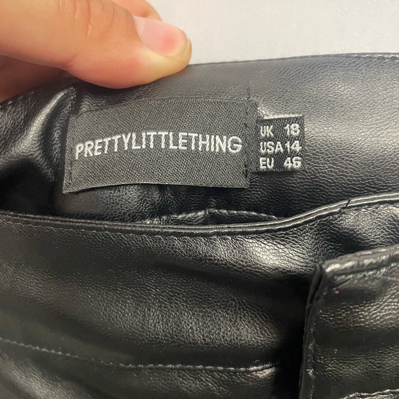 Wide leg Faux Leather Cargo Pants - Picture 5 of 5